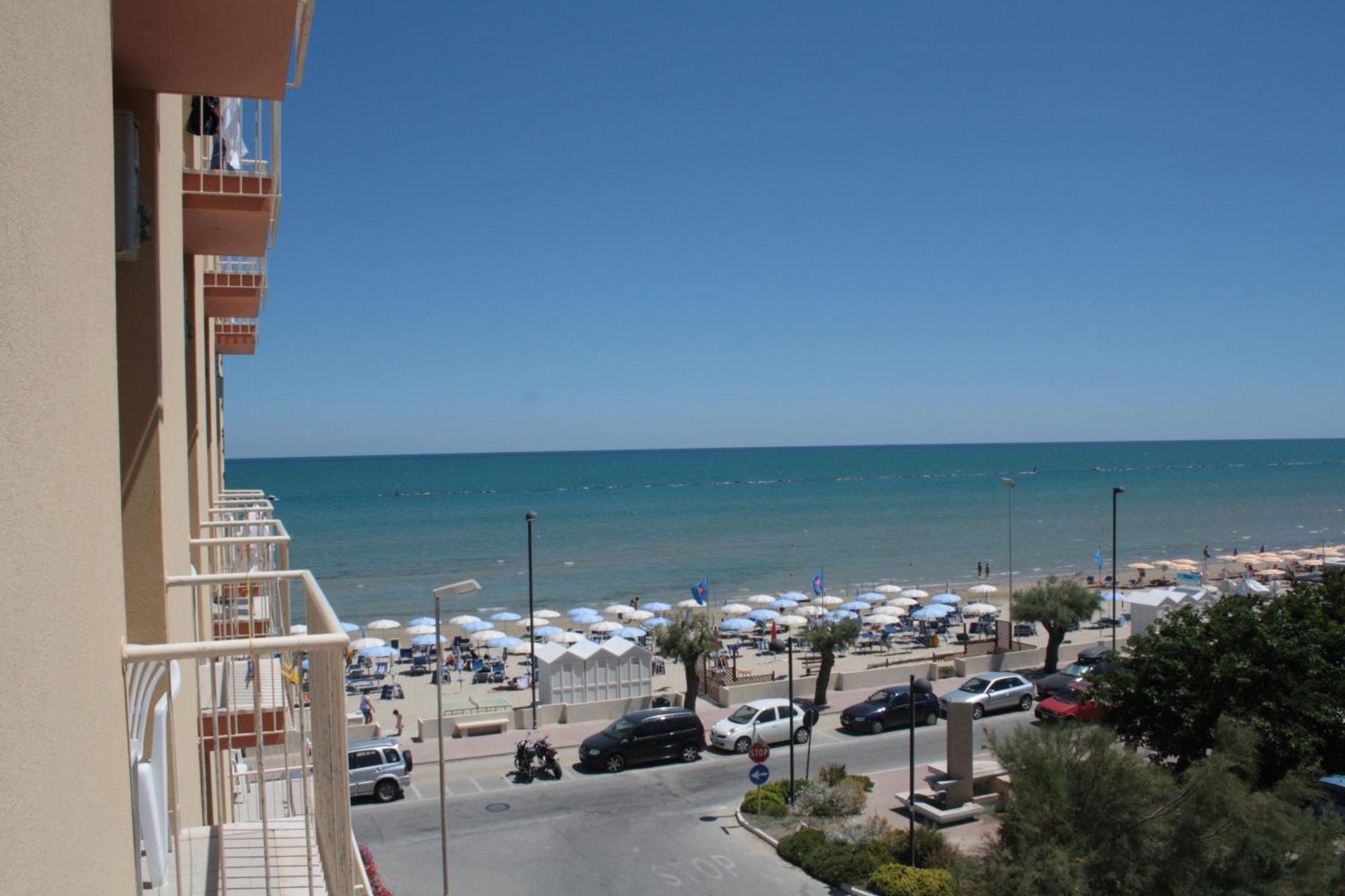 Hotel Florence Marotta Esterno foto