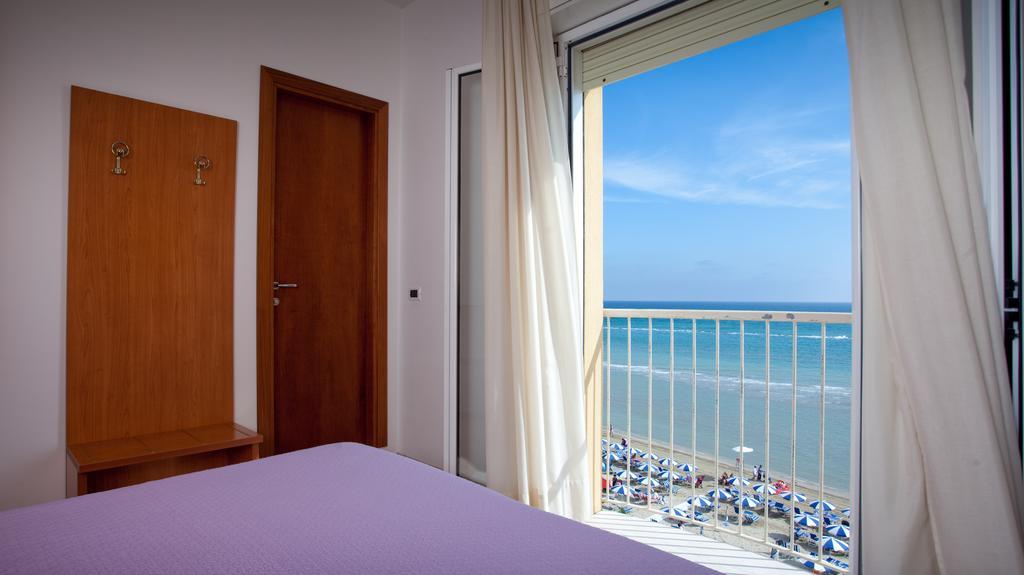 Hotel Florence Marotta Esterno foto