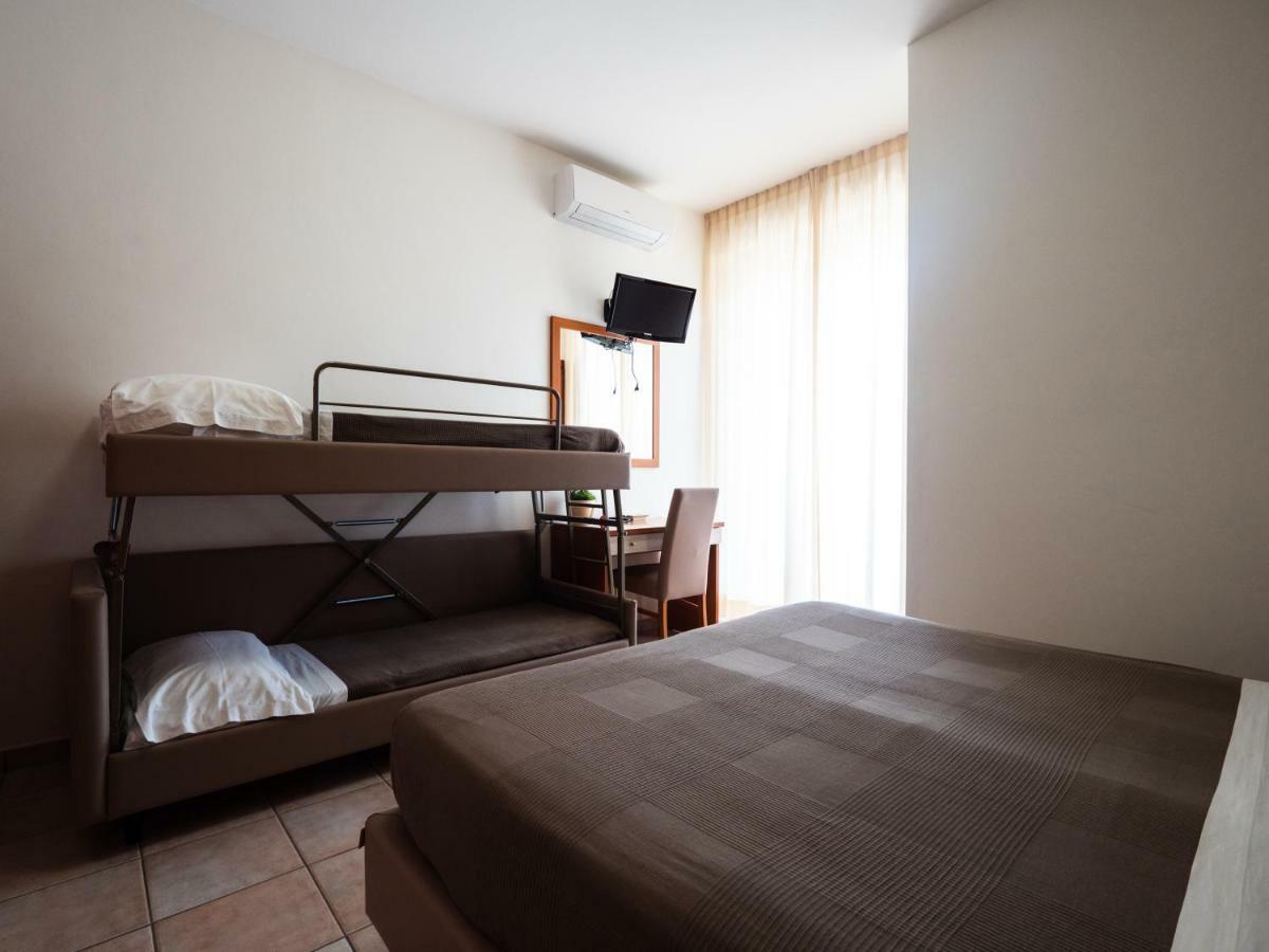 Hotel Florence Marotta Esterno foto
