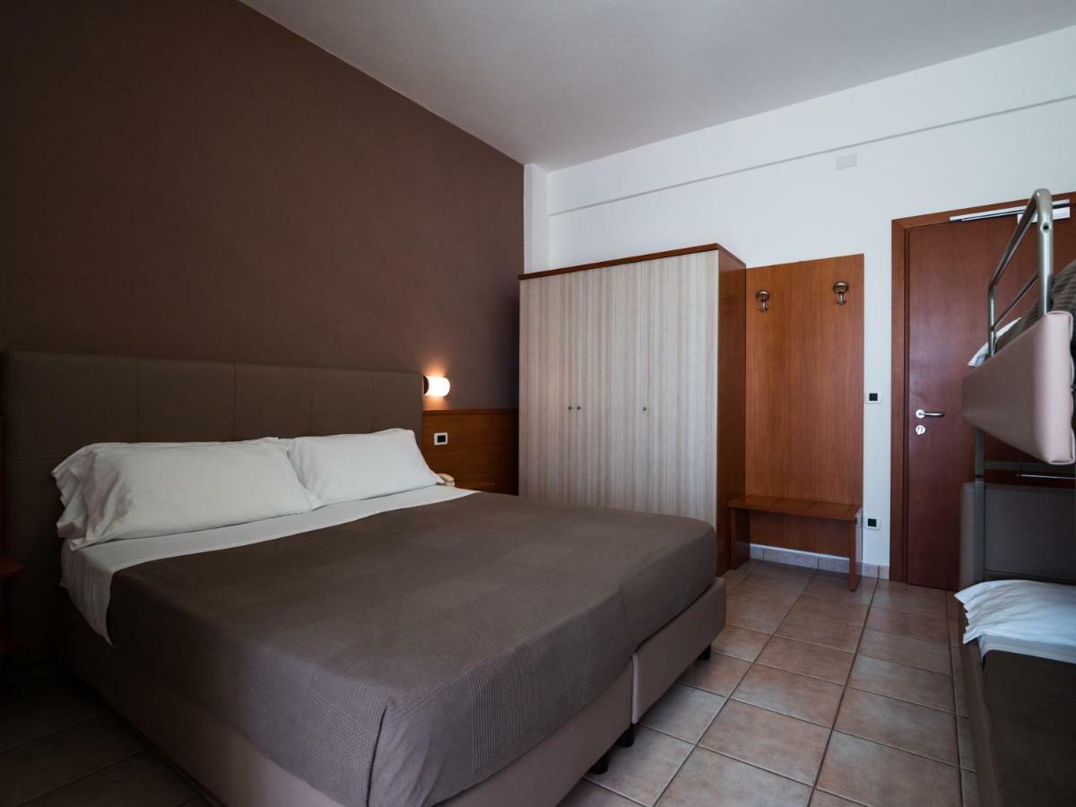Hotel Florence Marotta Esterno foto