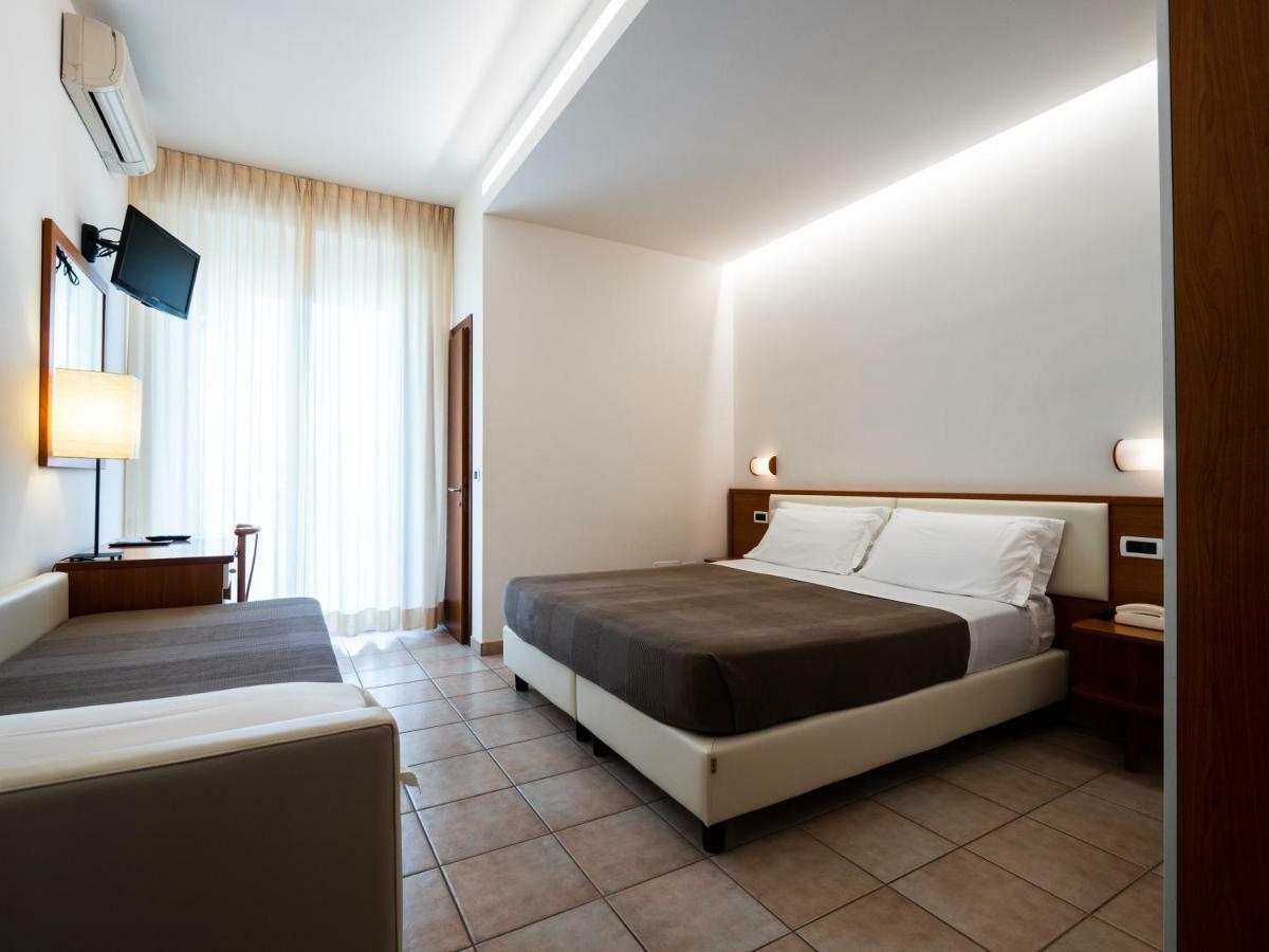 Hotel Florence Marotta Esterno foto