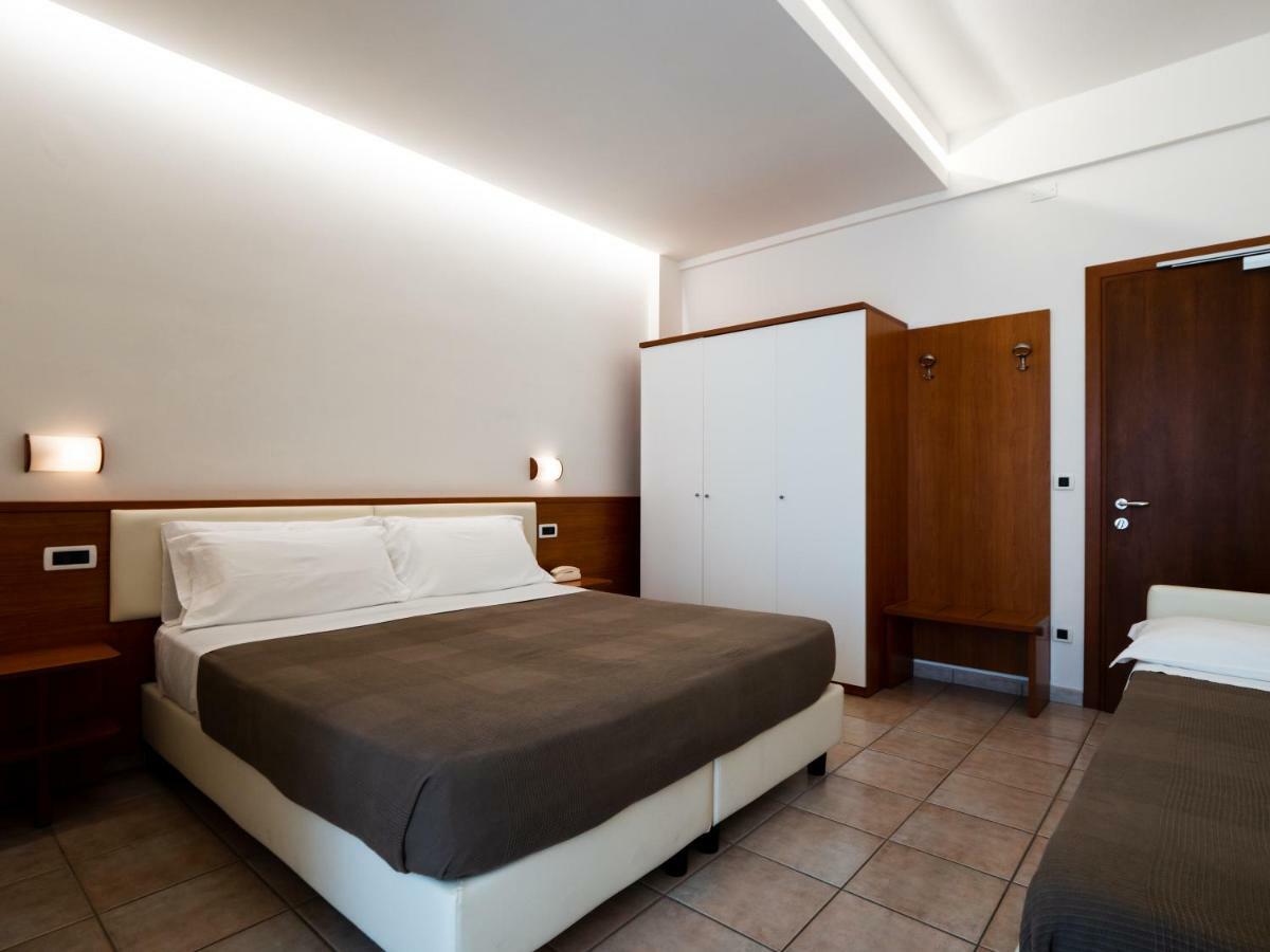 Hotel Florence Marotta Esterno foto